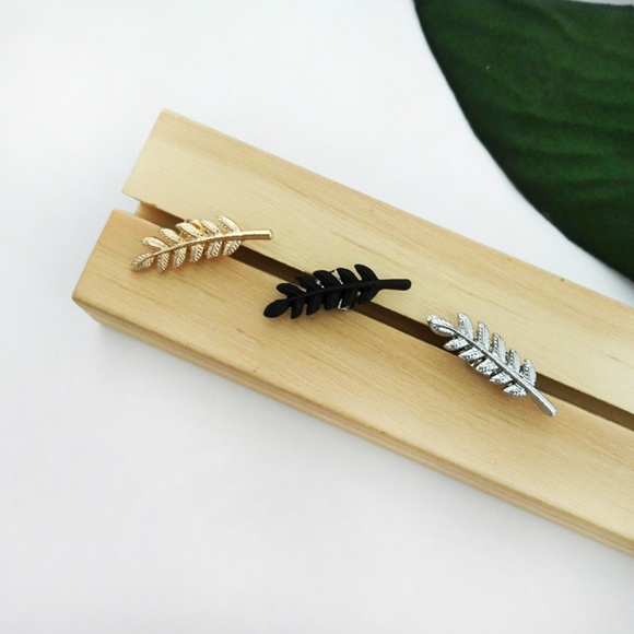 Last Pair⚡️leaves stud earrings - Picture 3 of 7